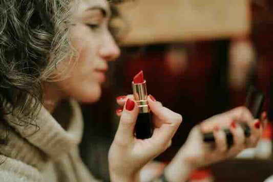 Bisous: Make Your Own Lipstick Workshop